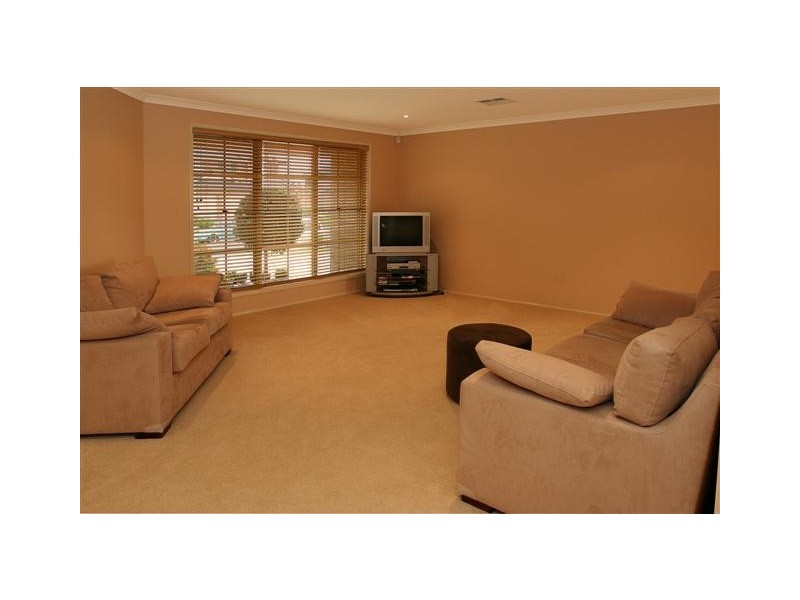 Mcgraths Hill NSW 2756