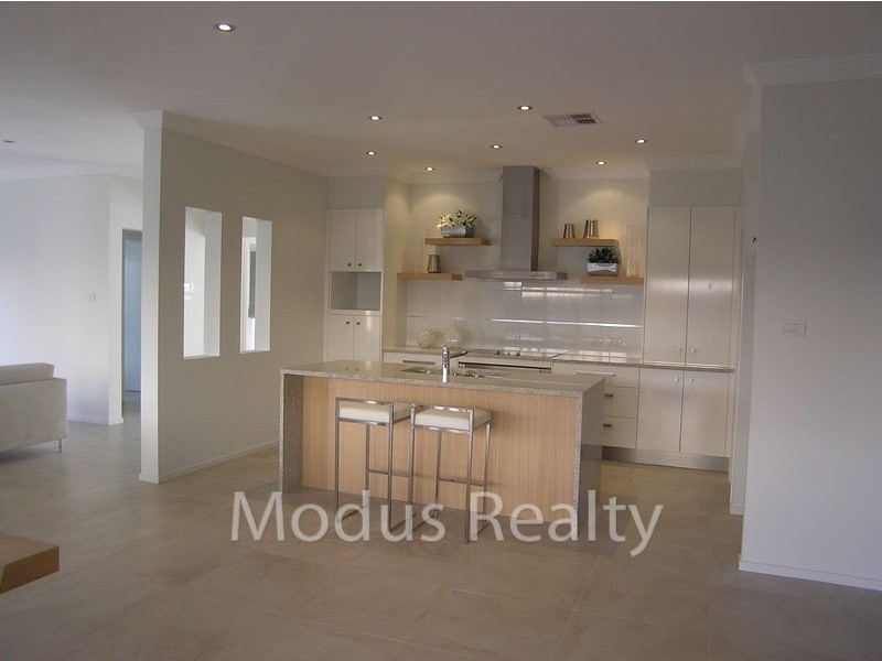 94 John Markwell Parade, Daisy Hill QLD 4127