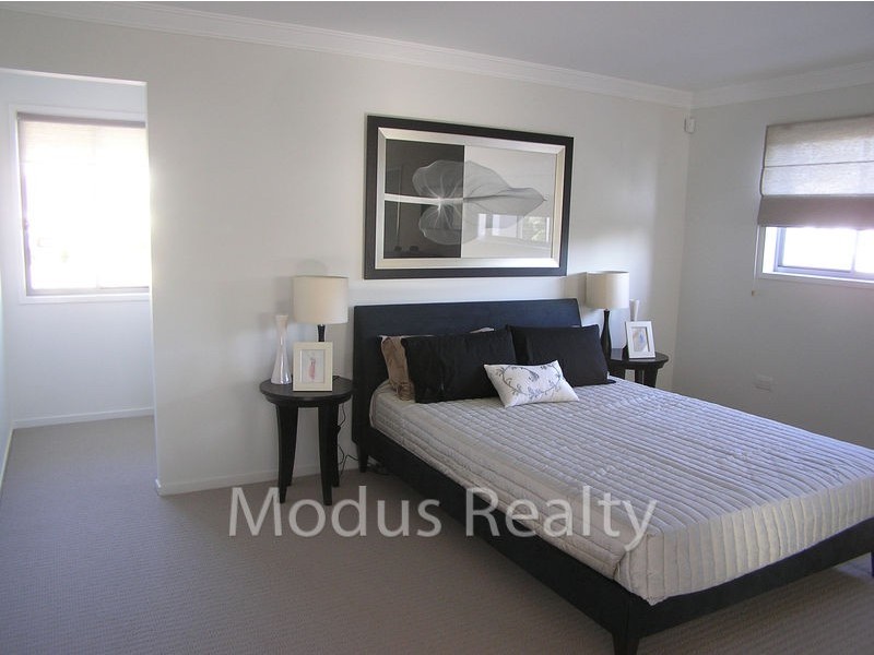 94 John Markwell Parade, Daisy Hill QLD 4127
