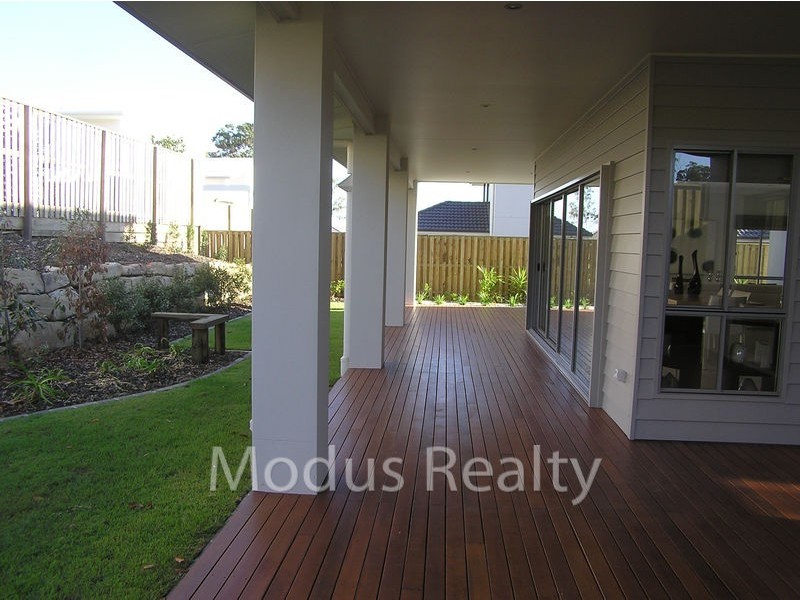 94 John Markwell Parade, Daisy Hill QLD 4127