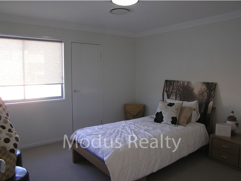 94 John Markwell Parade, Daisy Hill QLD 4127