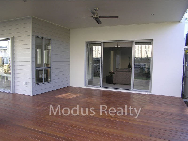 94 John Markwell Parade, Daisy Hill QLD 4127