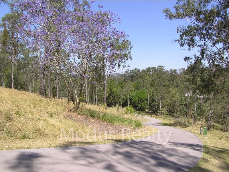 35 Winrock Street, Brookfield QLD 4069