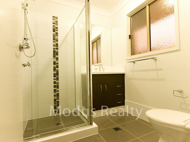 Unit 1 36 Armani Avenue, Pimpama QLD 4209