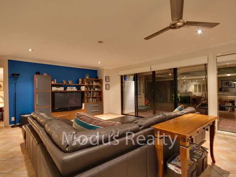 19 Kentwell Place, Wishart QLD 4122