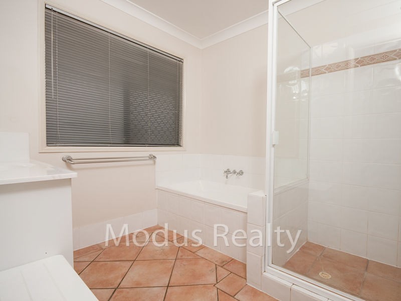 19 Kentwell Place, Wishart QLD 4122