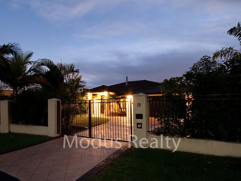 19 Kentwell Place, Wishart QLD 4122