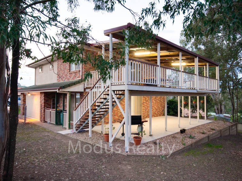 10 Gillespie Close, Edens Landing QLD 4207
