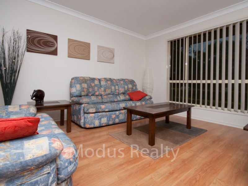 26 Pidgeon Boulevard, Crestmead QLD 4132