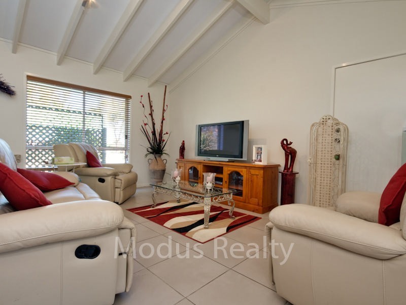 38 Brentwood Drive, Daisy Hill QLD 4127
