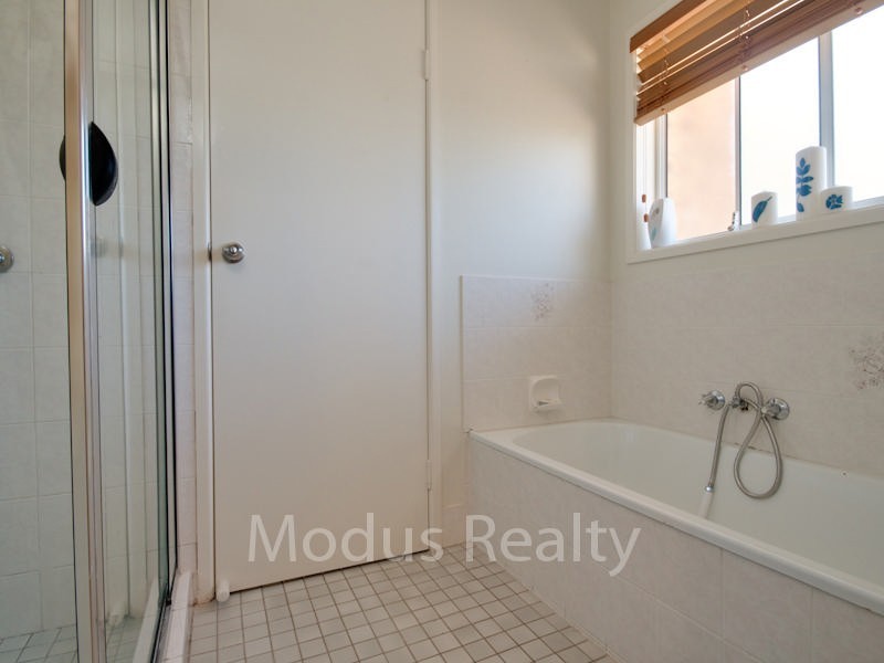 38 Brentwood Drive, Daisy Hill QLD 4127