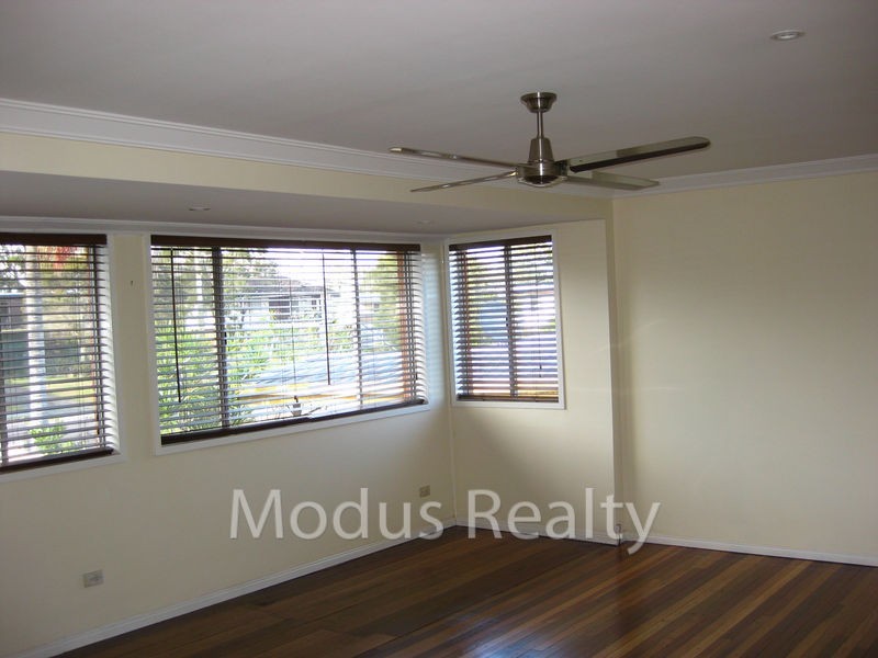 13 Myra Street, Kingston QLD 4114