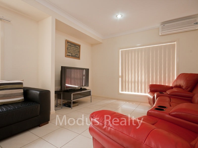 5 Van Dieman Crescent, Springwood QLD 4127