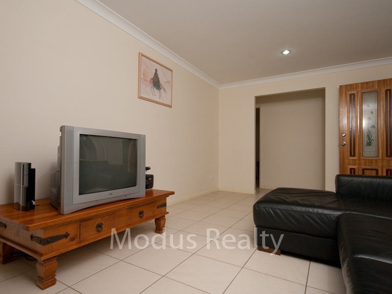 5 Van Dieman Crescent, Springwood QLD 4127