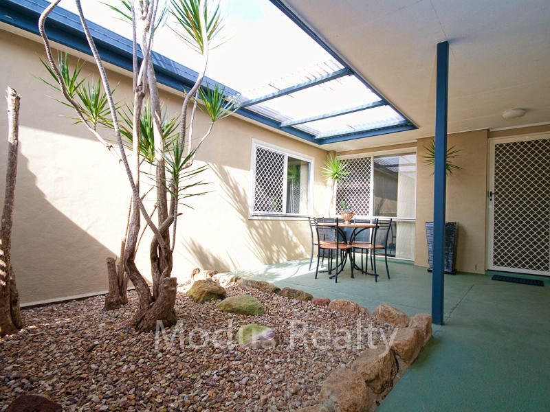 5 Van Dieman Crescent, Springwood QLD 4127
