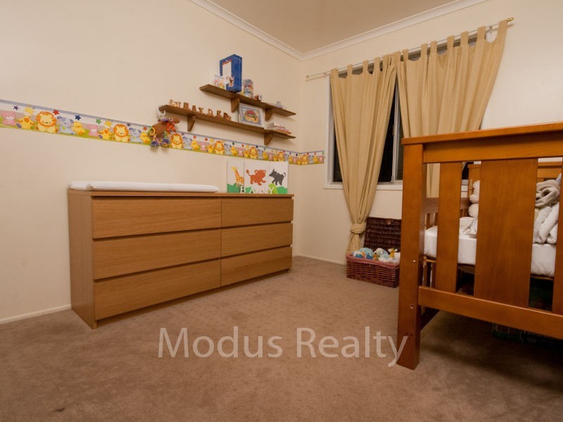 18 Eskdale Street, Holmview QLD 4207