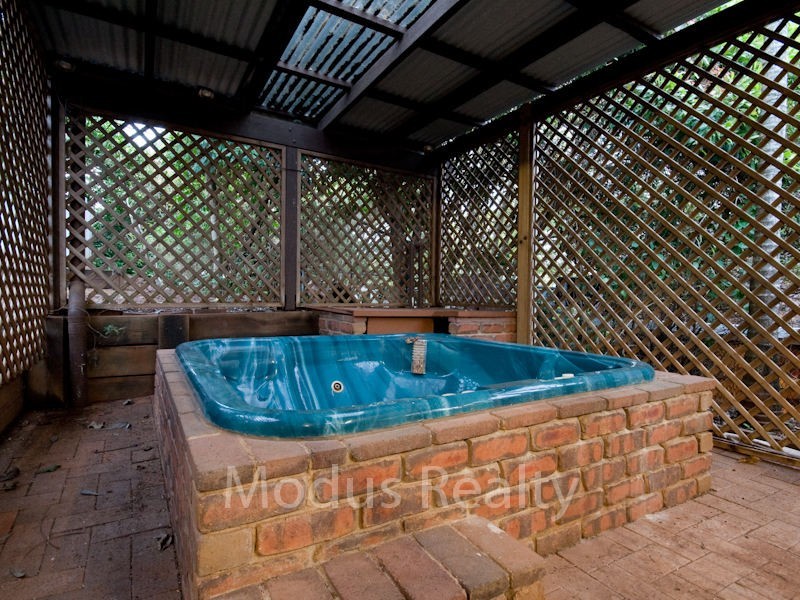 18 Eskdale Street, Holmview QLD 4207