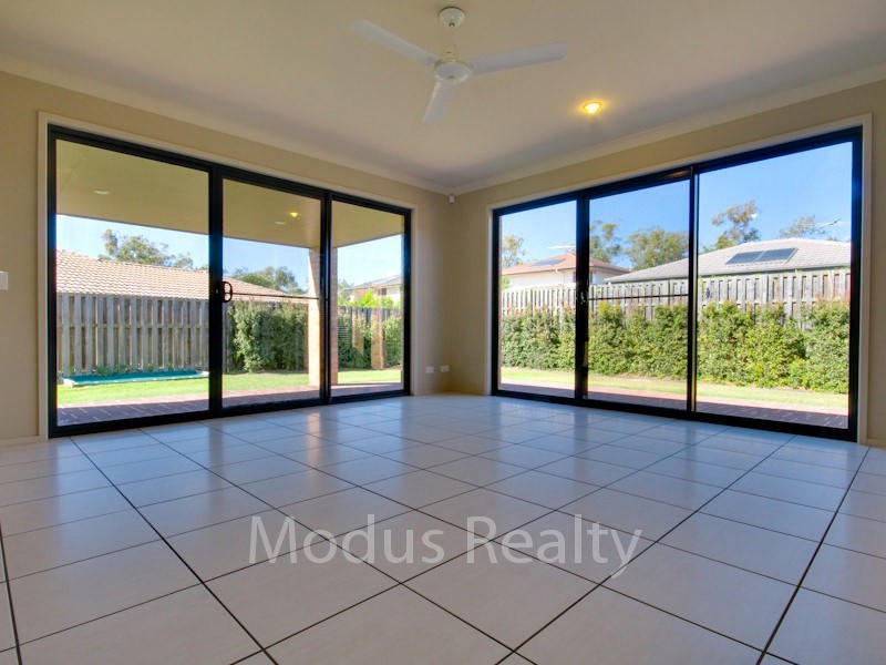 43 Mapelton Circuit, Parkinson QLD 4115