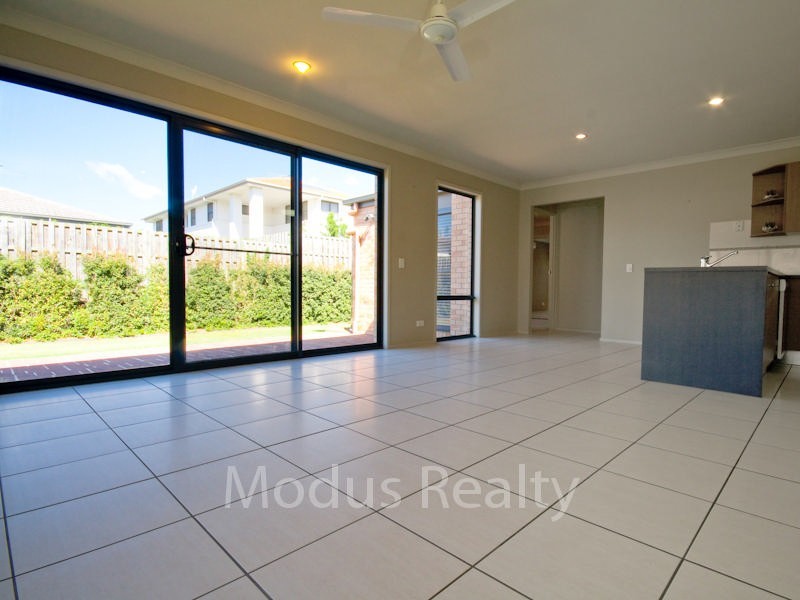 43 Mapelton Circuit, Parkinson QLD 4115