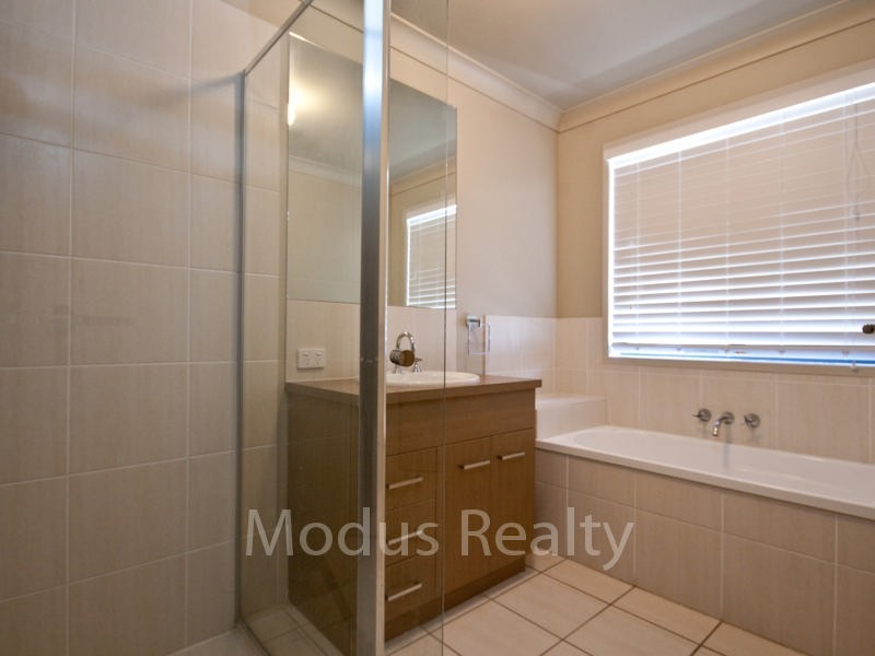 43 Mapelton Circuit, Parkinson QLD 4115