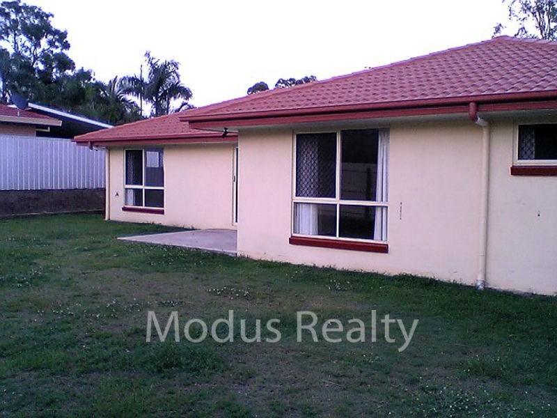 4 Robur St, Marsden QLD 4132
