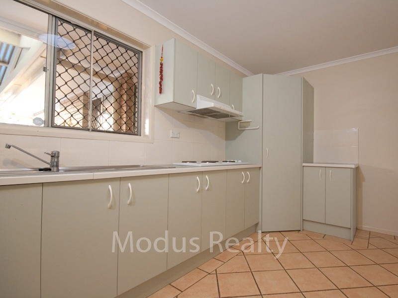 6 Belinda Crescent, Springwood QLD 4127