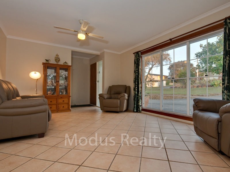 6 Belinda Crescent, Springwood QLD 4127