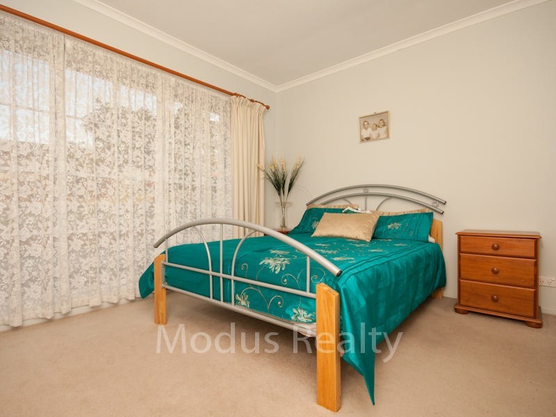 6 Belinda Crescent, Springwood QLD 4127