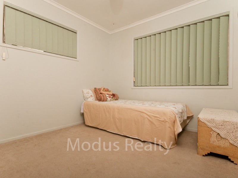 6 Belinda Crescent, Springwood QLD 4127