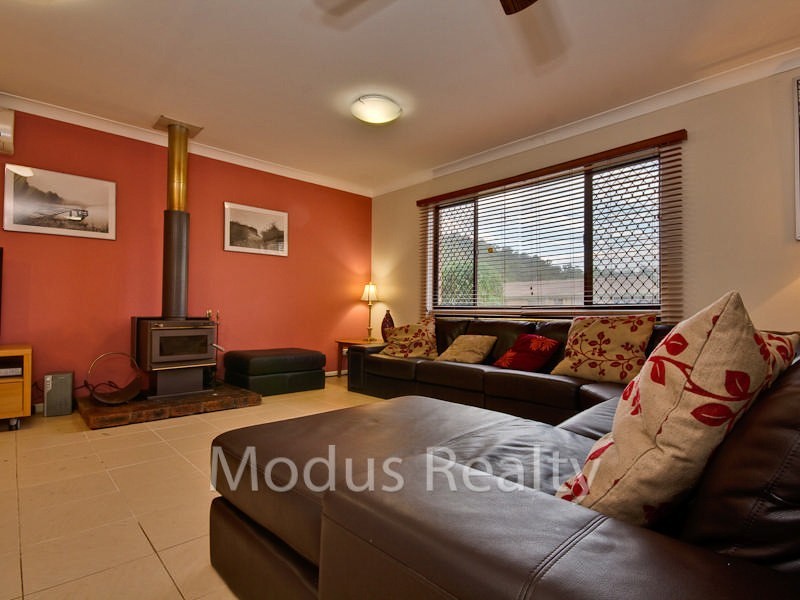 10 Van Dieman Crescent, Springwood QLD 4127