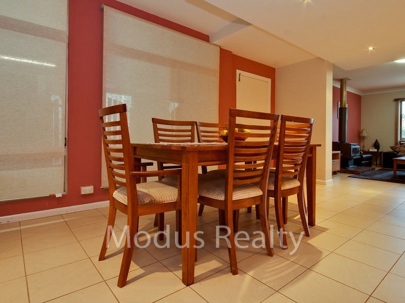 10 Van Dieman Crescent, Springwood QLD 4127