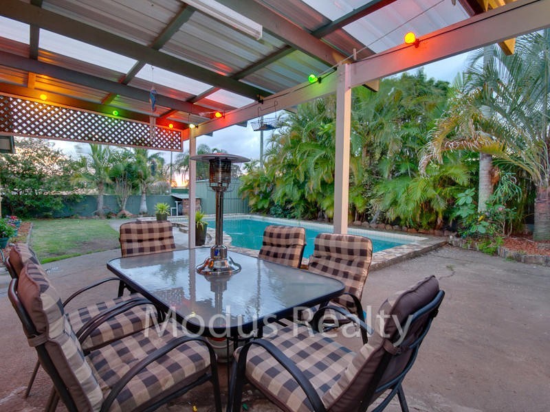 10 Van Dieman Crescent, Springwood QLD 4127