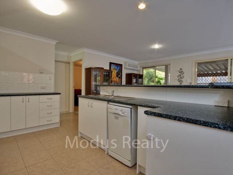 26 Pidgeon Boulevard, Crestmead QLD 4132