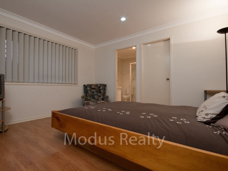 26 Pidgeon Boulevard, Crestmead QLD 4132