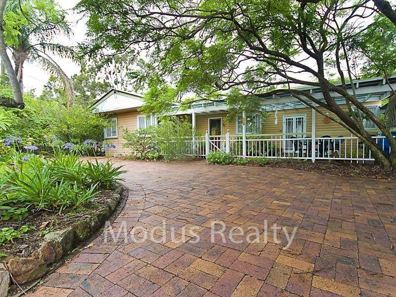 51 Dennis Road, Springwood QLD 4127