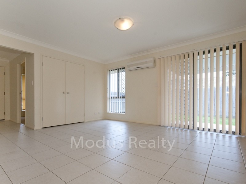 8 Broadway Avenue, Marsden QLD 4132