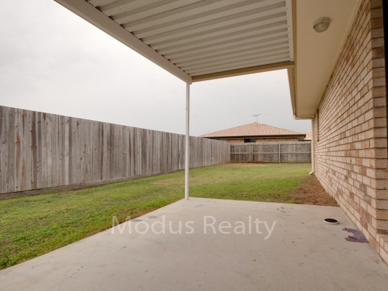 8 Broadway Avenue, Marsden QLD 4132