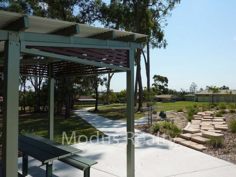 8 Broadway Avenue, Marsden QLD 4132