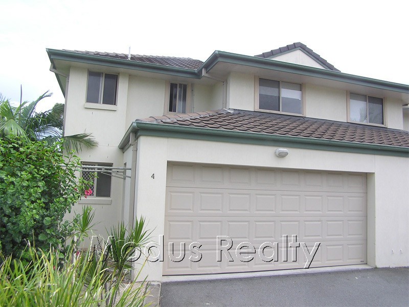 4/50 Blake Street, Southport QLD 4215