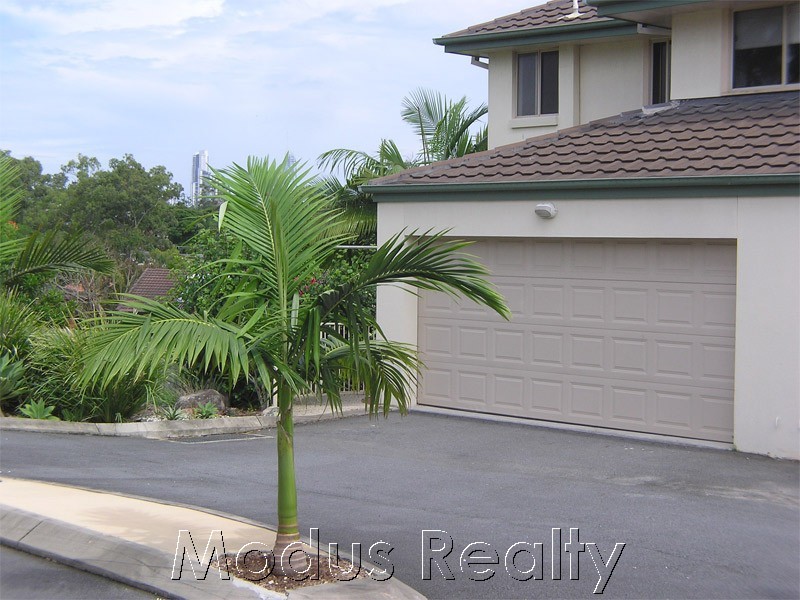 4/50 Blake Street, Southport QLD 4215