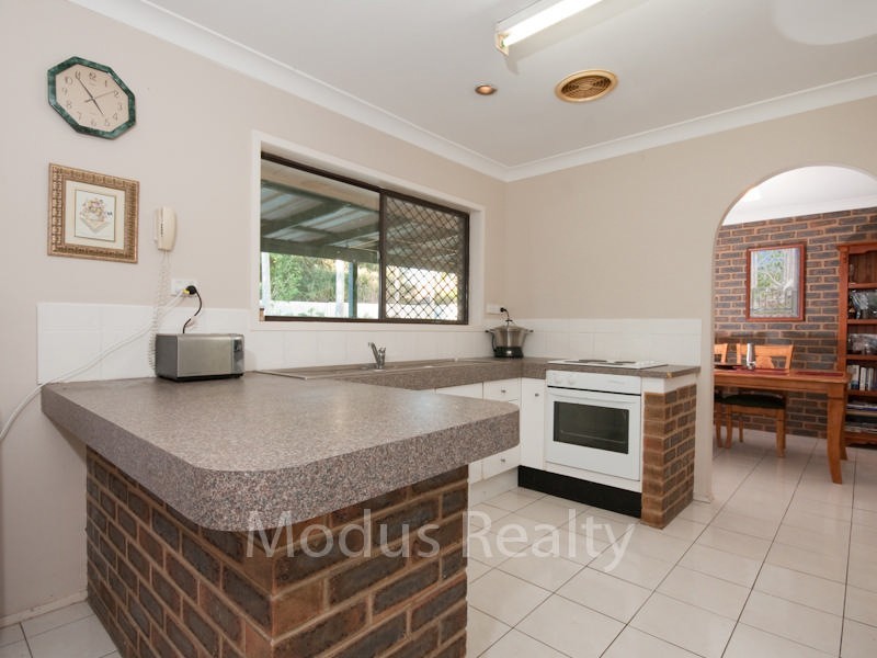 10 Wootton Crescent, Springwood QLD 4127