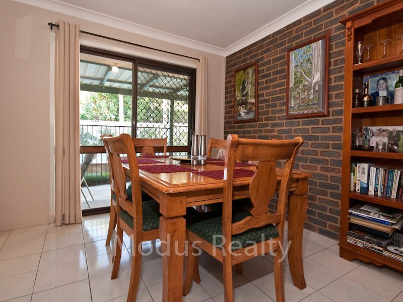 10 Wootton Crescent, Springwood QLD 4127