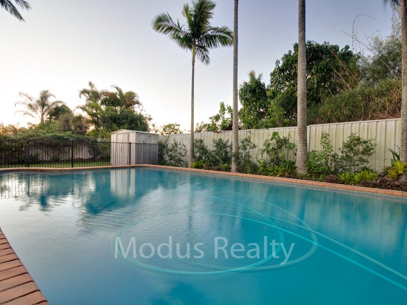 10 Wootton Crescent, Springwood QLD 4127