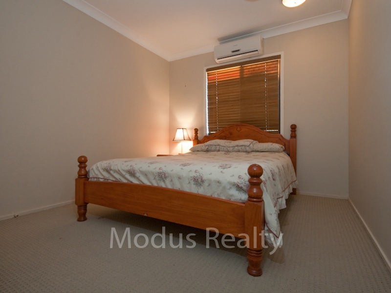 10 Wootton Crescent, Springwood QLD 4127