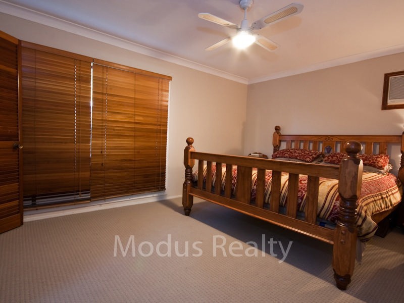 10 Wootton Crescent, Springwood QLD 4127