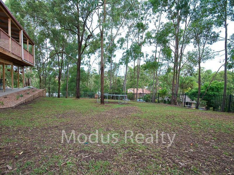 10 Gillespie Close, Edens Landing QLD 4207
