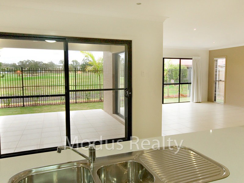5 Lakeside Court, Windaroo QLD 4207