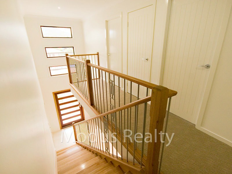 5 Lakeside Court, Windaroo QLD 4207