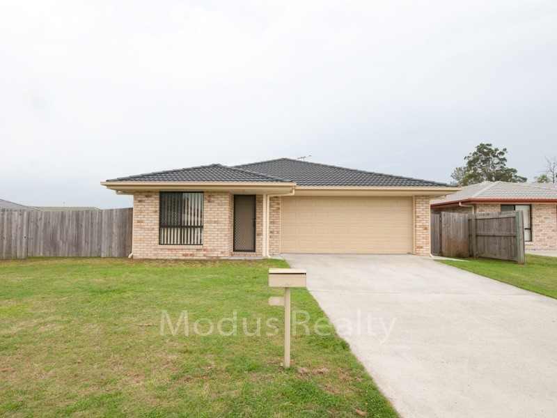 8 Broadway Avenue, Marsden QLD 4132