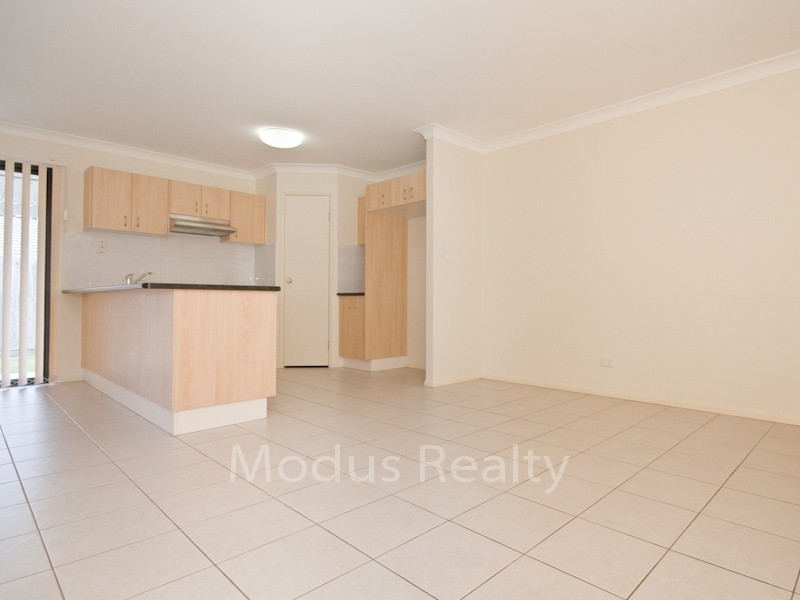 8 Broadway Avenue, Marsden QLD 4132
